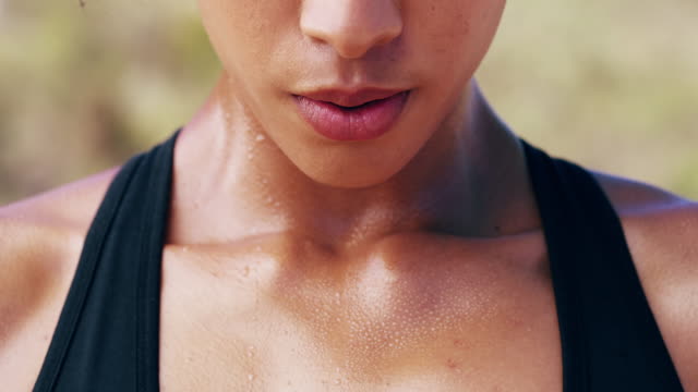 Sweat Smell Like Vinegar? Many Potential Causes + Multiple Solutions ...